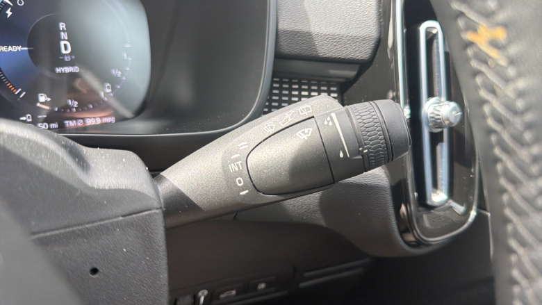 Volvo Xc40 1.5 T5 Recharge PHEV R DESIGN Pro 5dr Auto Estate